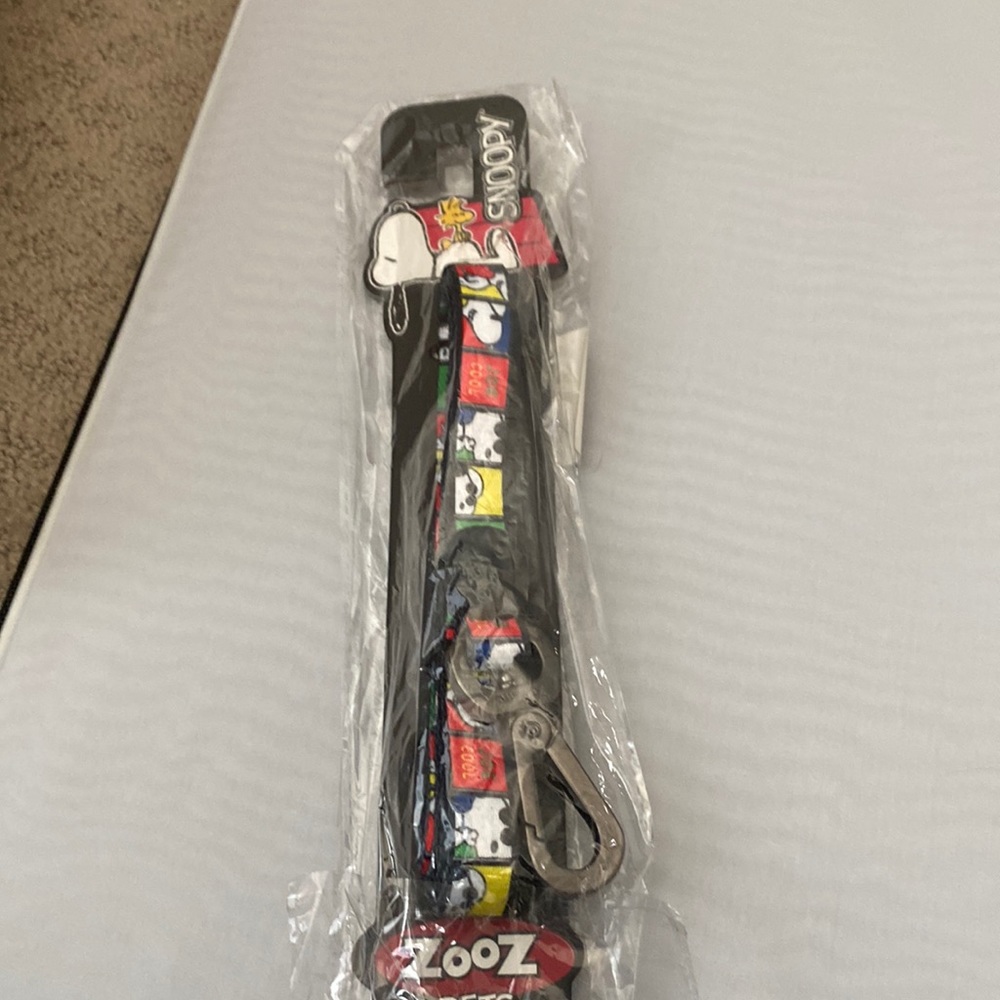 Peanuts snoopy leash new